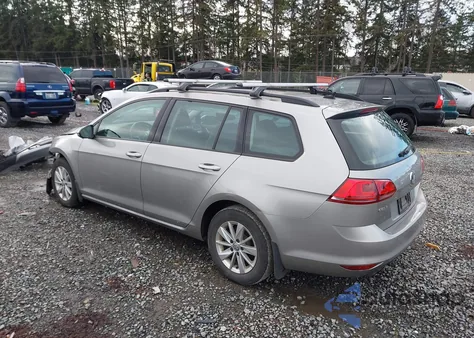 2015 Volkswagen Golf Sportwagen Tsi S 4-Door z USA, uszkodzony, nr VIN 3VWC17AU1FM502636